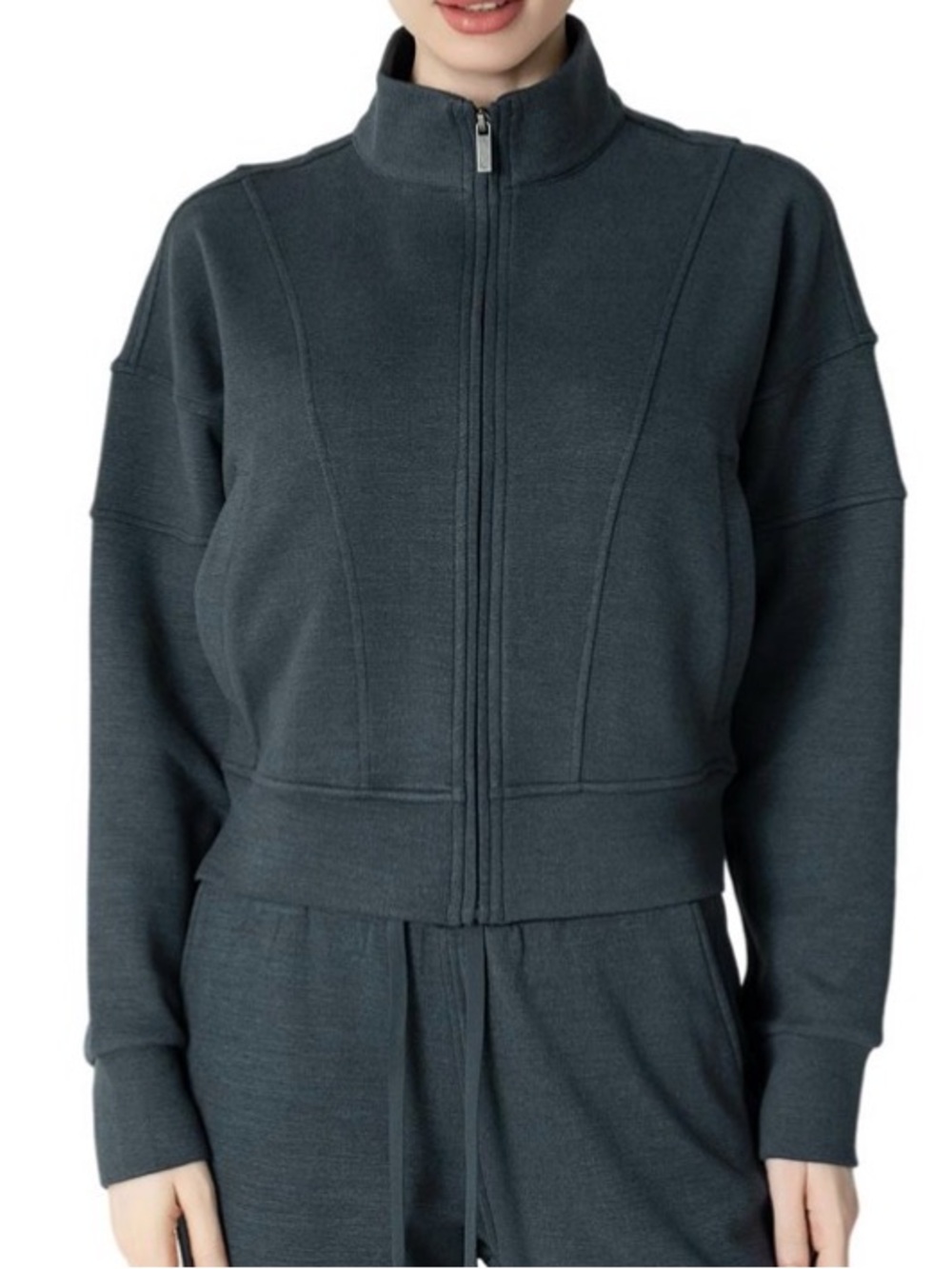 [🟡 Bundle 5 items for $25] 
Cropped Charcoal Full-Zip Mock Neck Jacket